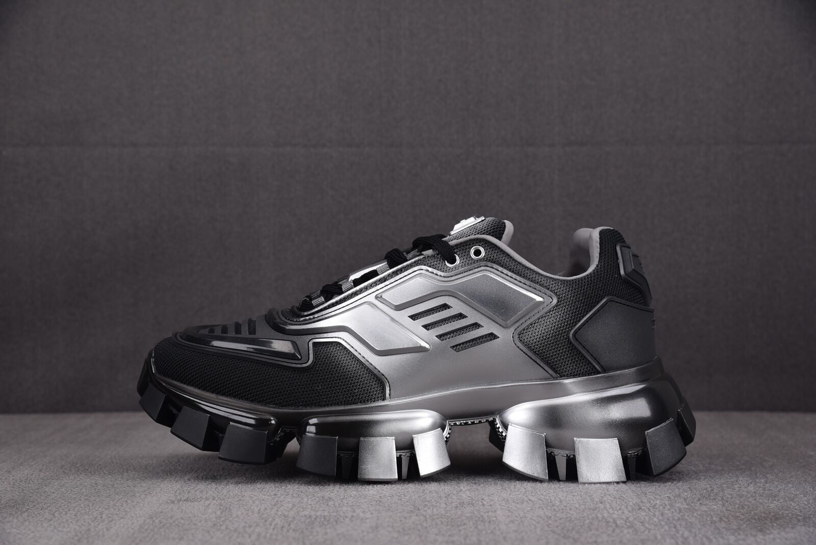 26892e414cd1fac4376de6e1f16a25d5_1741151372_8151.jpg