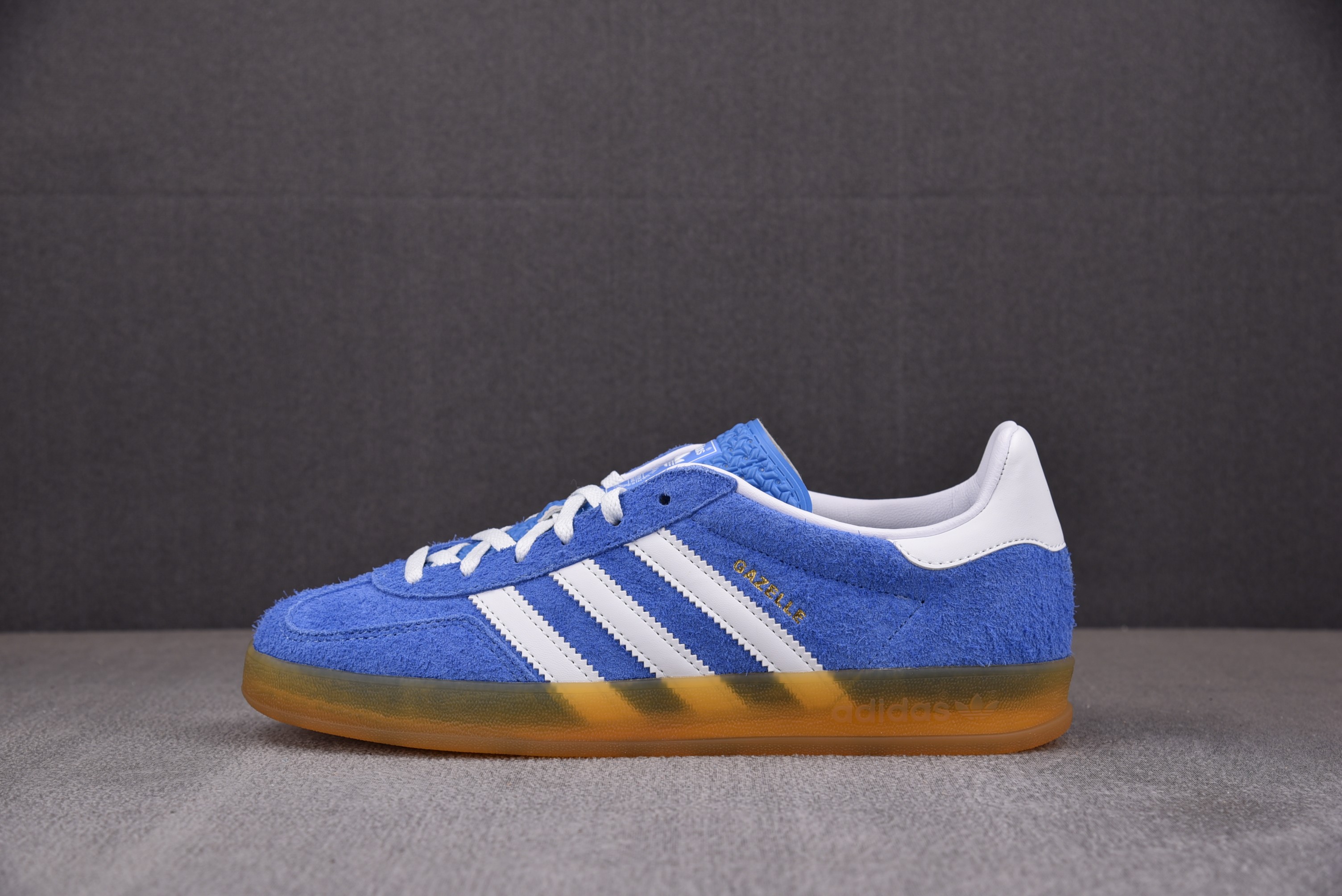【M】AD Originals Gazelle Indoor 低帮板鞋 蓝白棕 HQ8717 아디다스