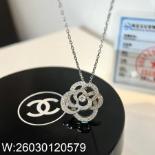 AGG 샤넬 큐빅 동백꽃 펜던트 목걸이 실버
